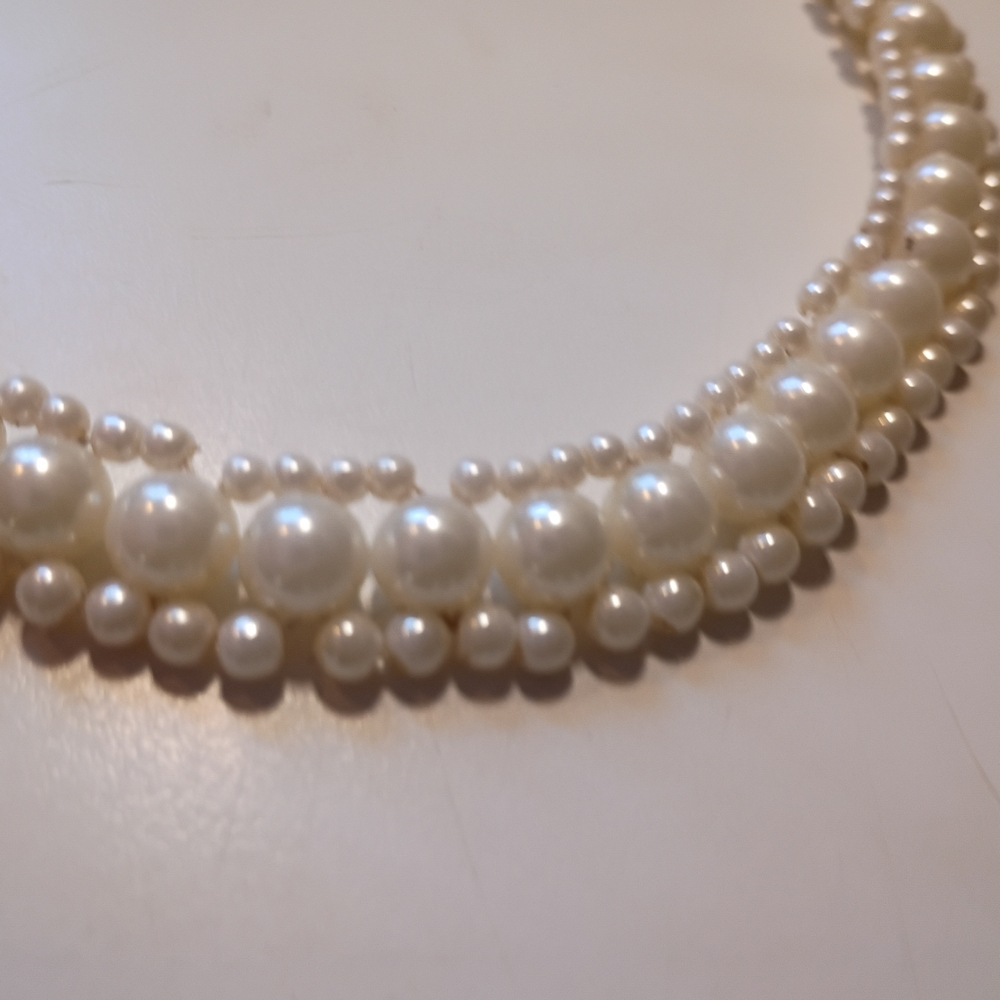 Vintage Avon Faux Pearl Necklace and Bracelet Set - Picture 8 of 10